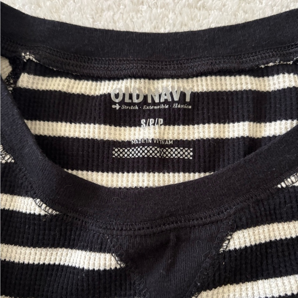 Old Navy Women’s Long Sleeve Striped Shirt - Picture 3 of 7